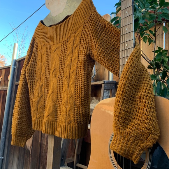 Full Circle Trends Off-Shoulder Sweater - Picture 4 of 7